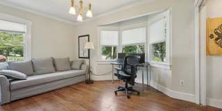 211 Pinelynn Road Gallery 8