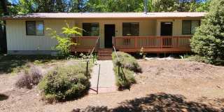 2 bedroom 2 bath House for Rent in Cave Junction Gallery 1