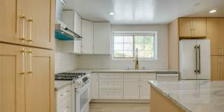 24306 Gilmore Street Gallery 12