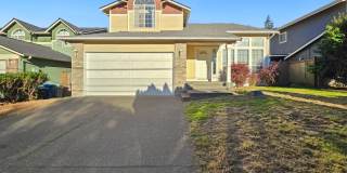Updated 3-Bedroom Home with Deck Near Renton Landing Gallery 1