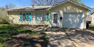 Three bed one bath House Available Now! Gallery 1