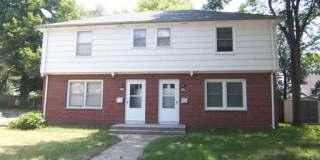 Cute, 2-story Duplex Gallery 1