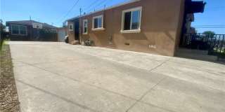 206 E Raymond Gallery 2