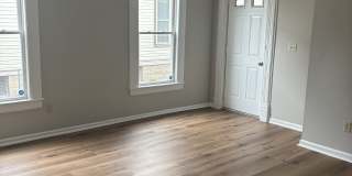 404 Main St Apt B Gallery 1