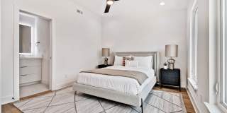 216 NW 9th St - 1 Gallery 21
