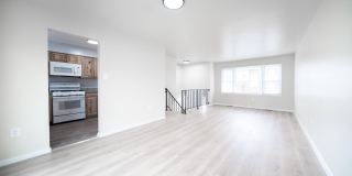 11209 CAROLINE Avenue Gallery 7