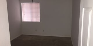 Beautiful Home on Green Belt in Palo Verde Meadows Gallery 5