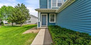 End-unit townhome in Cherry Creek School District with private yard End-unit townhome in Cherry Creek School District with private yard Gallery 4