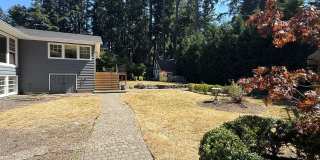 Spacious 4-Bedroom Home Plus Large Bonus Space – West Slope Vista Hills Gallery 37
