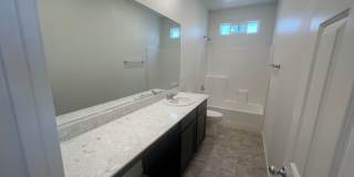 Stunning 3 bedroom, 3 bathroom home located in Visalia, CA. Gallery 18
