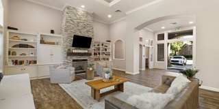 Sterling Oaks Luxury Apartments Gallery 6
