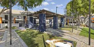 The Halston Gallery 8