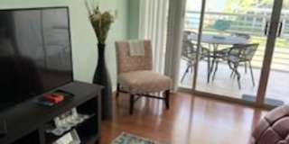 4 Westwood Avenue Gallery 24