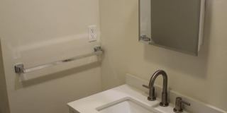 1Bed/1Bath in Vista~ E. California Gallery 9