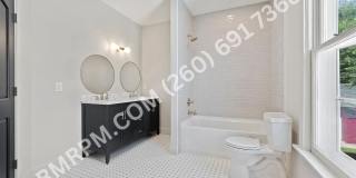 1118 Rockhill St. Gallery 31