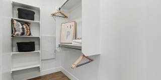The Stately Avondale Gallery 26