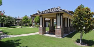 Estate Villas at Krum Gallery 31