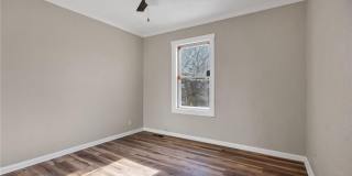 3915 Schiller Place Gallery 9
