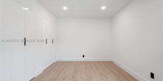 1543 SW 1st Ave Gallery 37