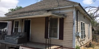 803 S Neches Street Gallery 1