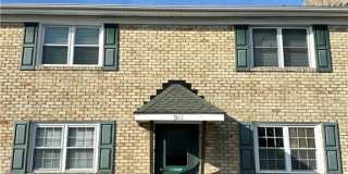 909 Leisure Square Gallery 1