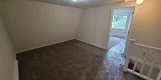Beautifully Home in the Valley Gallery 12