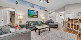 Gorgeous 4 bedroom pool house for rent w/ deeded beach access + pool & yard service included in the rent! Gallery 24