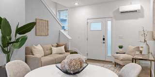 1530 Adams Street Gallery 14