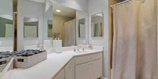Pool Home in Palm Desert Gallery 9