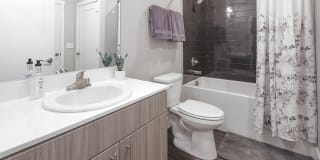 Oak Street Lofts Gallery 6