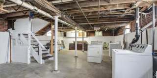 162 Winspear Avenue Gallery 7