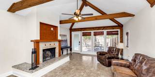 4 Bedroom House Near Episcopal School Gallery 1