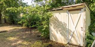Freshly Updated 3 Bedroom House Gallery 21
