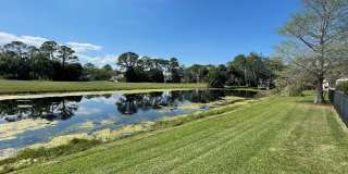 Spacious 3 Bedroom home in Pelican Bay- Golf Course View Gallery 44