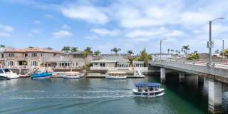 Stunning 5-Bed, 4-Bath Fully Furnished Home in Prestigious Huntington Harbour Stunning 5-Bed, 4-Bath Fully Furnished Home in Prestigious Huntington Harbour Gallery 13