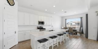 4323 N 92 Drive Gallery 6