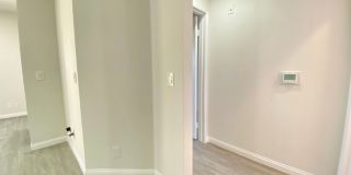URBI 1 LLC | 2724 Abbot Kinney Blvd Gallery 12