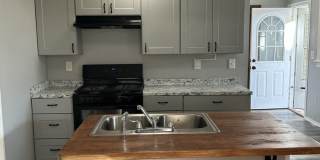 PRE-LEASING- AVAILABLE JULY 10TH - 3 Bedroom/2 Bathroom House Gallery 5