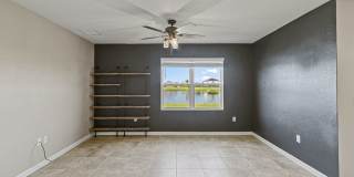 For Rent: Lakefront 4-Bedroom 2-Bathroom Home in Lakeside Palms Gallery 16