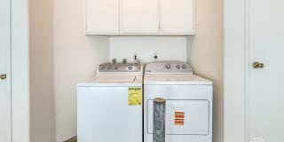 SD: Spacious 2BD/2.5BA Townhome in Sabre Springs with Private Backyard, 2-Car Garage & In-Unit Laundry Gallery 9