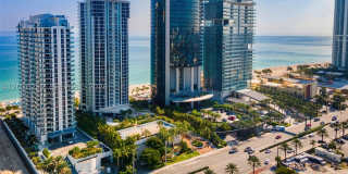 18671 Collins Ave Gallery 60