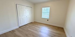 2BR/2BA Riverfront Luxury Condo Gallery 11