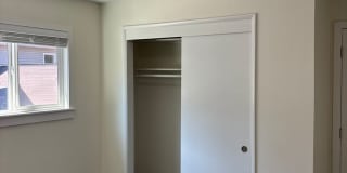 Jennifer Ryan Apartments Gallery 21