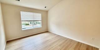 Gorgeous 2 Bedroom/2 Bathroom Condo with NEW FLOORING at Centerra!  Great Location for Commuters! Gallery 28