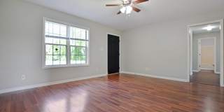 Pet Friendly Three Bedroom! Gallery 4