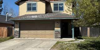 3BR/2.5BA Home w/ Garage, Fenced Yard – Walk to Shops & Parkra Gallery 1