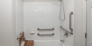 The Retreat On Washington - Affordable Housing Gallery 7