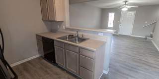 Large Duplex in Vanderveen Gallery 8
