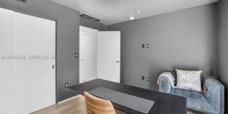 700 NE 14th Ave Gallery 34
