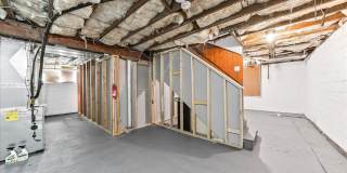 106 S WALNUT Street Gallery 16